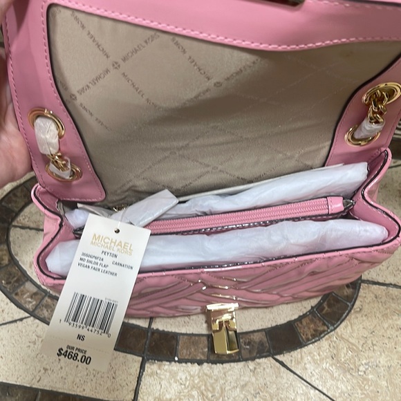 Michael Kors Peyton MD Shoulder Flap Bag - Picture 8 of 11